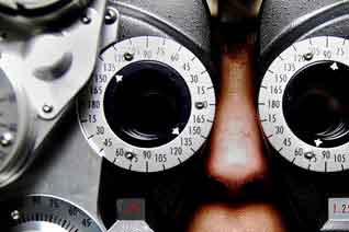 eye-doctors-or-opthalmologists avaiable at Burjeel Hospital